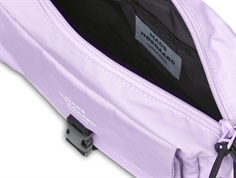 Lilla crossbody taske fra Mads Noergaard med sort for